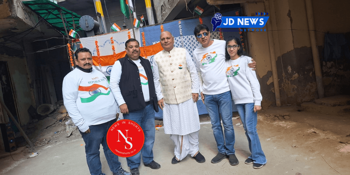Noida :  Residents of Vivekananda Street celebrated Republic Day
