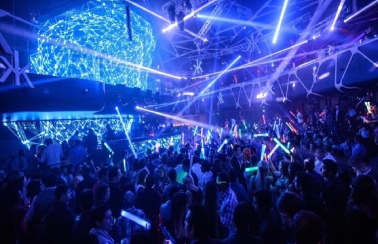 New Year Party: एक जीवंत सेलिब्रेट के लिए Delhi-NCR में सर्वश्रेष्ठ स्थलों का अन्वेषण करें