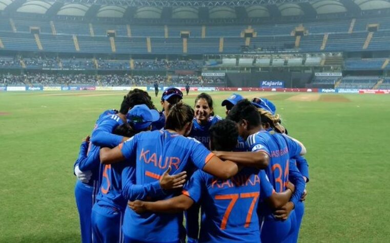 INDW vs AUSW: घरेलू मैदान पर ODI सीरीज में ऑस्ट्रेलिया से भिड़ते हुए टीम इंडिया अपना दबदबा कायम रखना चाहती है