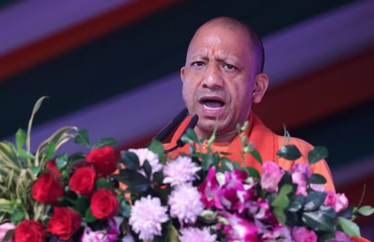 UP: CM Yogi ने गणतंत्र दिवस पर विद्वेष फैलाने वालों पर कड़ी कार्रवाई करने के निर्देश दिए, DGP ने भी जारी किए निर्देश