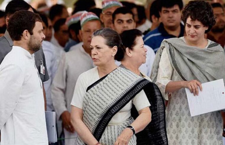 Sonia का रायबरेली को पत्र: ‘परिवार का ध्यान रखें’, इसका क्या मतलब है, क्या राहुल विरासत का काम संभालेंगे?