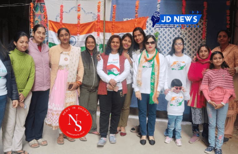 Noida :  Residents of Vivekananda Street celebrated Republic Day